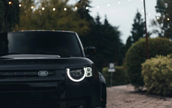 Land Rover Defender cena 749998 przebieg: 9000, rok produkcji 2022 z Ropczyce małe 781